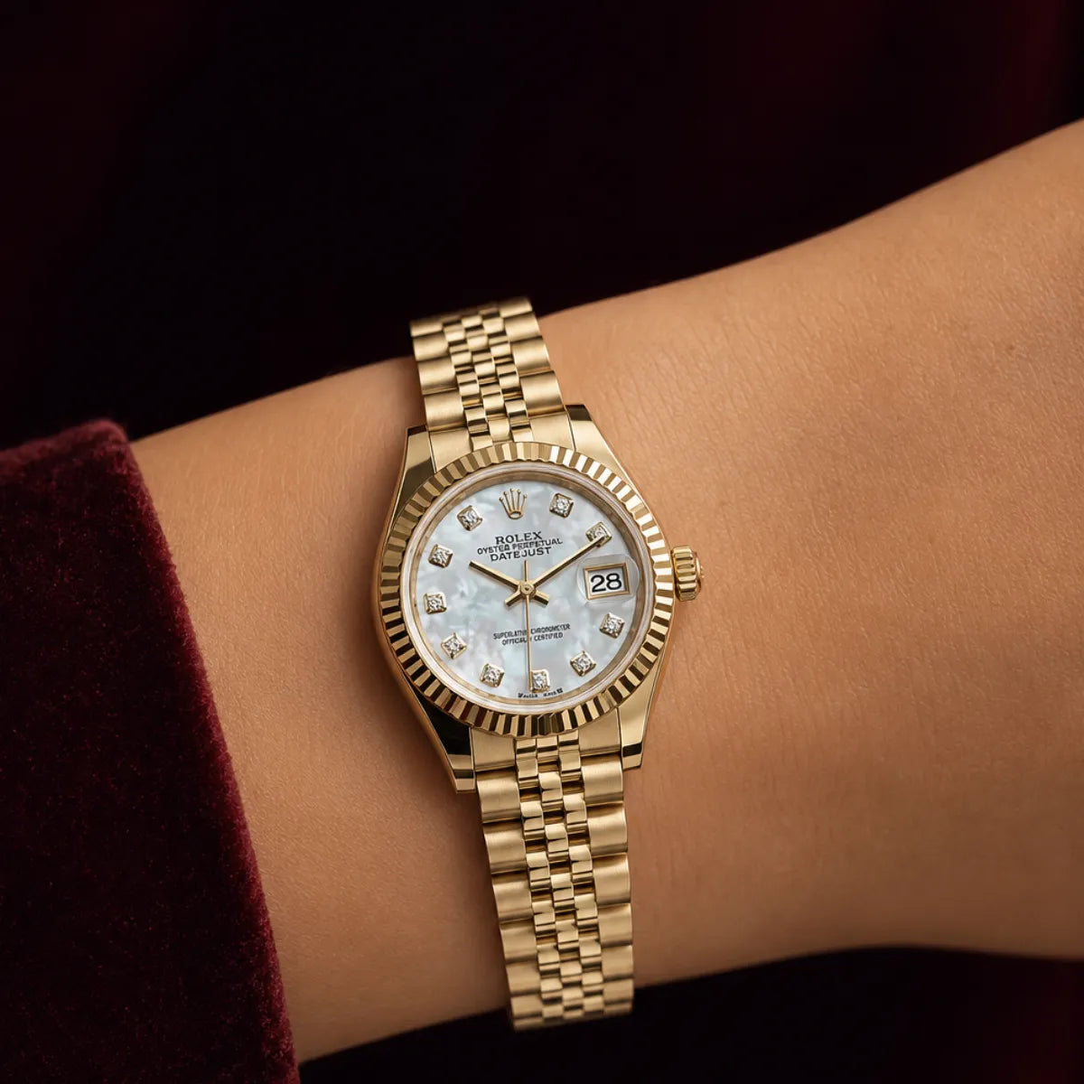 Rolx Lady-Datejust Yellow Gold Diamond Bezel Mother-of-Pearl Watch